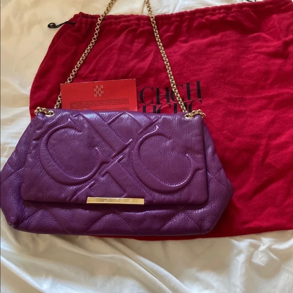 Carolina Herrera should bag can be used also as a clutch